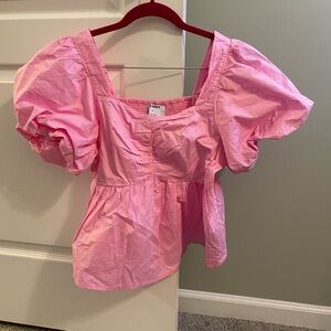 Old Navy Pink Puff Sleeve Top size medium EUC